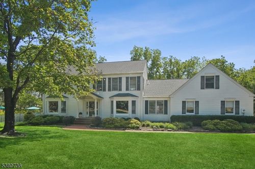 18 Flintlock Rd, Flemington, NJ, 08822-7141 | Card Image