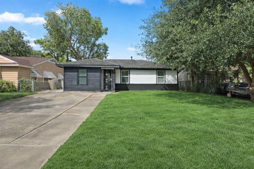 3013 Bloomfield St, Houston, TX, 77051-4107 | Card Image