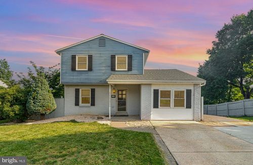1122 Floribunda Ln, MECHANICSBURG, PA, 17055-5301 | Card Image