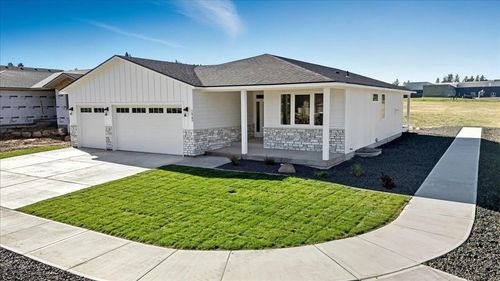 16785 N Wellington Rd, Colbert, WA, 99005-3902 | Card Image