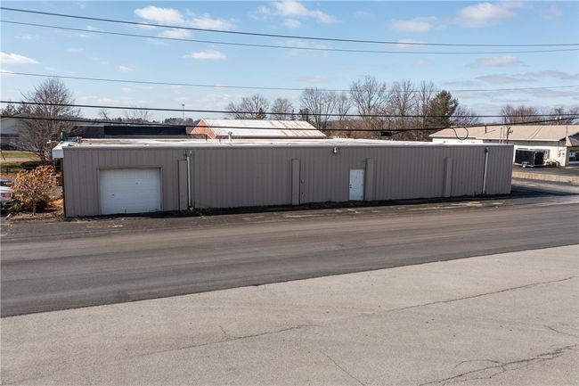 3697 E State St, Home with 0 bedrooms, 0 bathrooms and 10 parking in Hermitage PA | Image 22