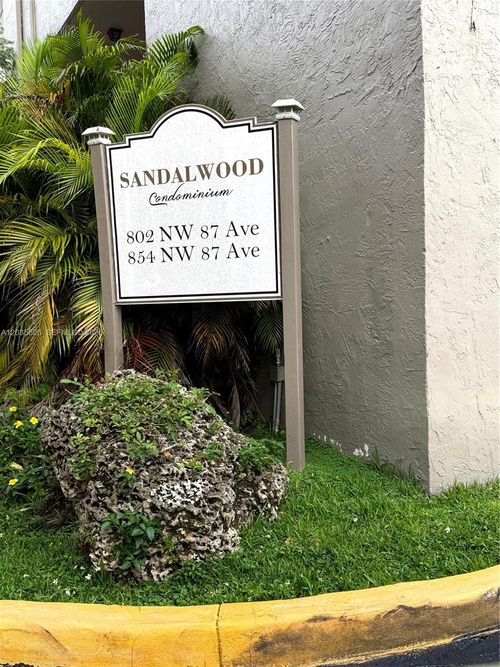 321-802 Nw 87th Ave, Miami, FL, 33172-3457 | Card Image