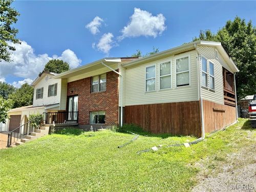 1845 Raintree Dr, Imperial, MO, 63052-1542 | Card Image
