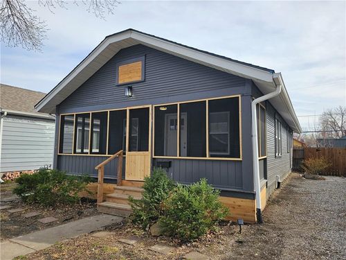 1229 E 24th Ave, North Kansas City, MO, 64116-3323 | Card Image