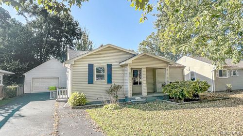 23592 Harrellson St, Macomb, MI, 48042-5467 | Card Image