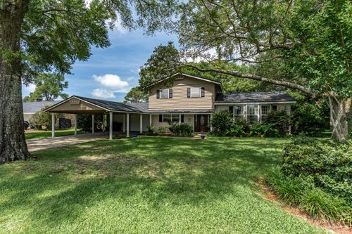 631 Country Club Ave Ne, Fort Walton Beach, FL, 32547-1727 | Card Image