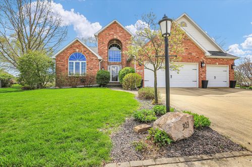303 Orchard Dr, Mahomet, IL, 61853-3684 | Card Image