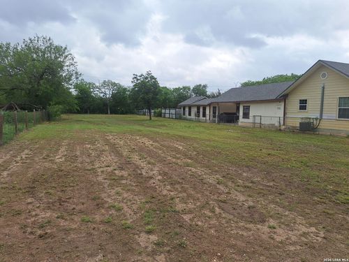 339 Menefee, San Antonio, TX, 78207 | Card Image