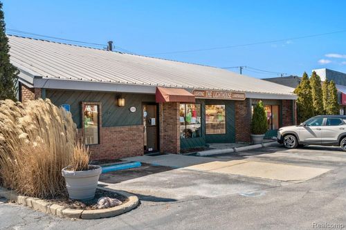 1595 West Road, Trenton, MI, 48183 | Card Image