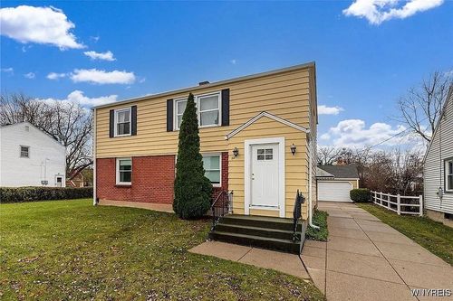 upper-28 Campbell Avenue, Buffalo, NY, 14216 | Card Image
