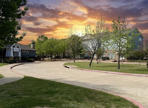 1925-1725 Harvey Mitchell Pkwy S, College Station, TX, 77840-6404 | Card Image