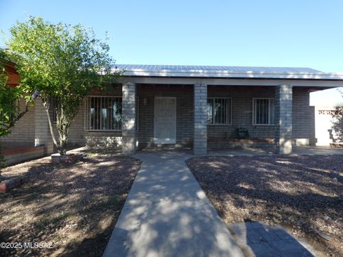 2341 E Virginia St, Tucson, AZ, 85706-3436 | Card Image