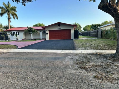 6940 Plantation Rd, Plantation, FL, 33317-1246 | Card Image