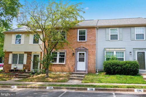6324 Lightburn Ct, CENTREVILLE, VA, 20121-3523 | Card Image