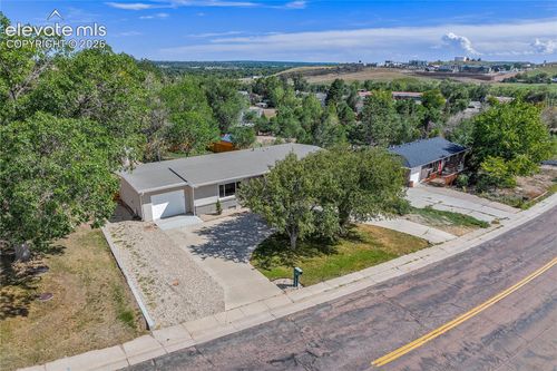 609 Crestridge Ave, Colorado Springs, CO, 80906-4714 | Card Image