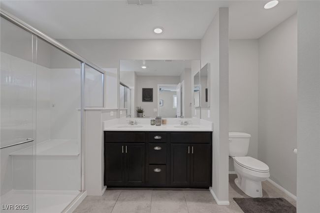 Primary Bathroom | Image 27