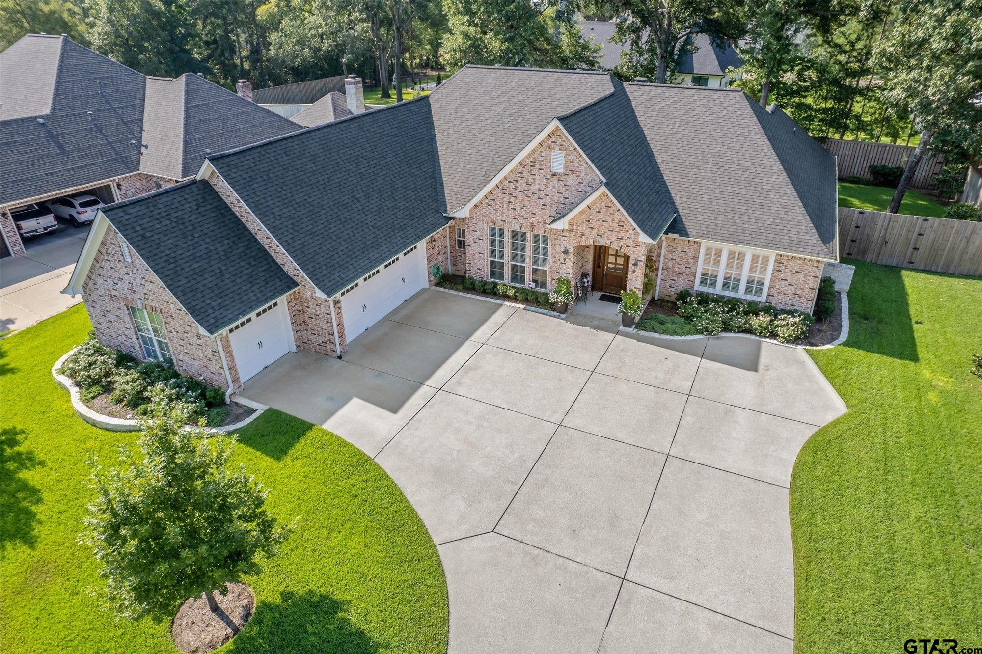 Dueling Oaks Dr, Tyler, TX 75703