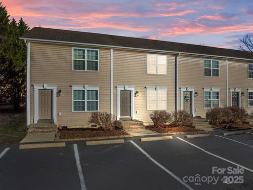 2 Meadow Glen Ct, Fletcher, NC, 28732-8519 | Card Image