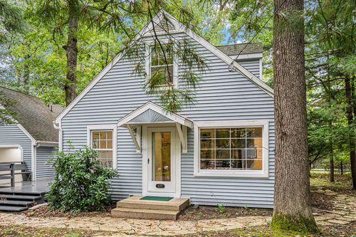 4175 Creek Dr, Michiana, MI, 49117-9009 | Card Image