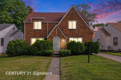 3237 Carter St, Saginaw, MI, 48601-4053 | Card Image