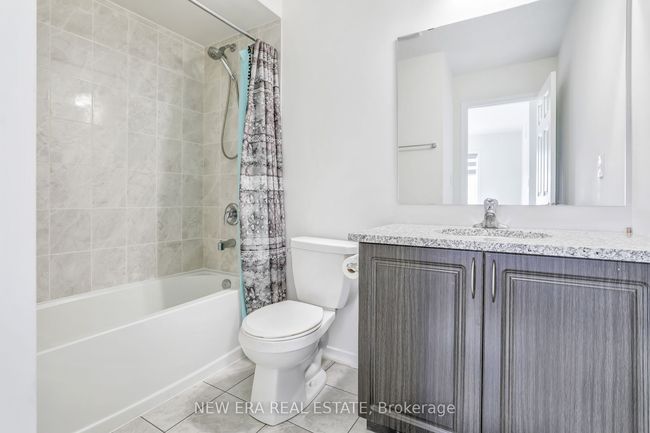 207 Danzatore Path, Condo with 5 bedrooms, 3 bathrooms and 1 parking in Oshawa ON | Image 25