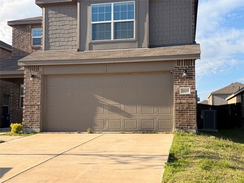 1805 Ballinger Dr, Forney, TX, 75126-3671 | Card Image