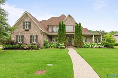 50 Mcmullen Ln Se, Gurley, AL, 35748-8001 | Card Image