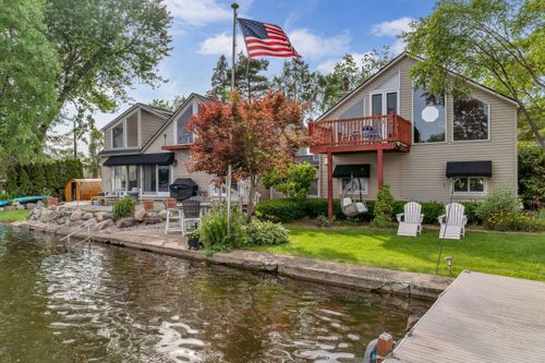 9381 Bonnie Briar St, White Lake, MI, 48386-1505 | Card Image