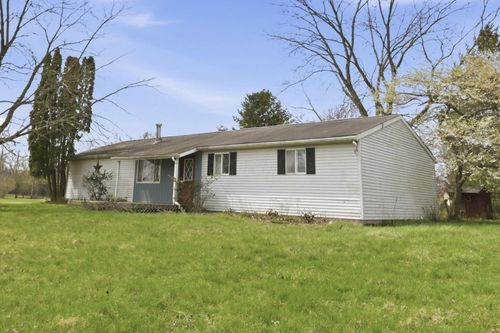 3050 Van Fossen Rd, Utica, OH, 43080-9434 | Card Image