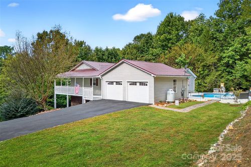 210 Mar Ter Dan Rdg, Marion, NC, 28752-5903 | Card Image
