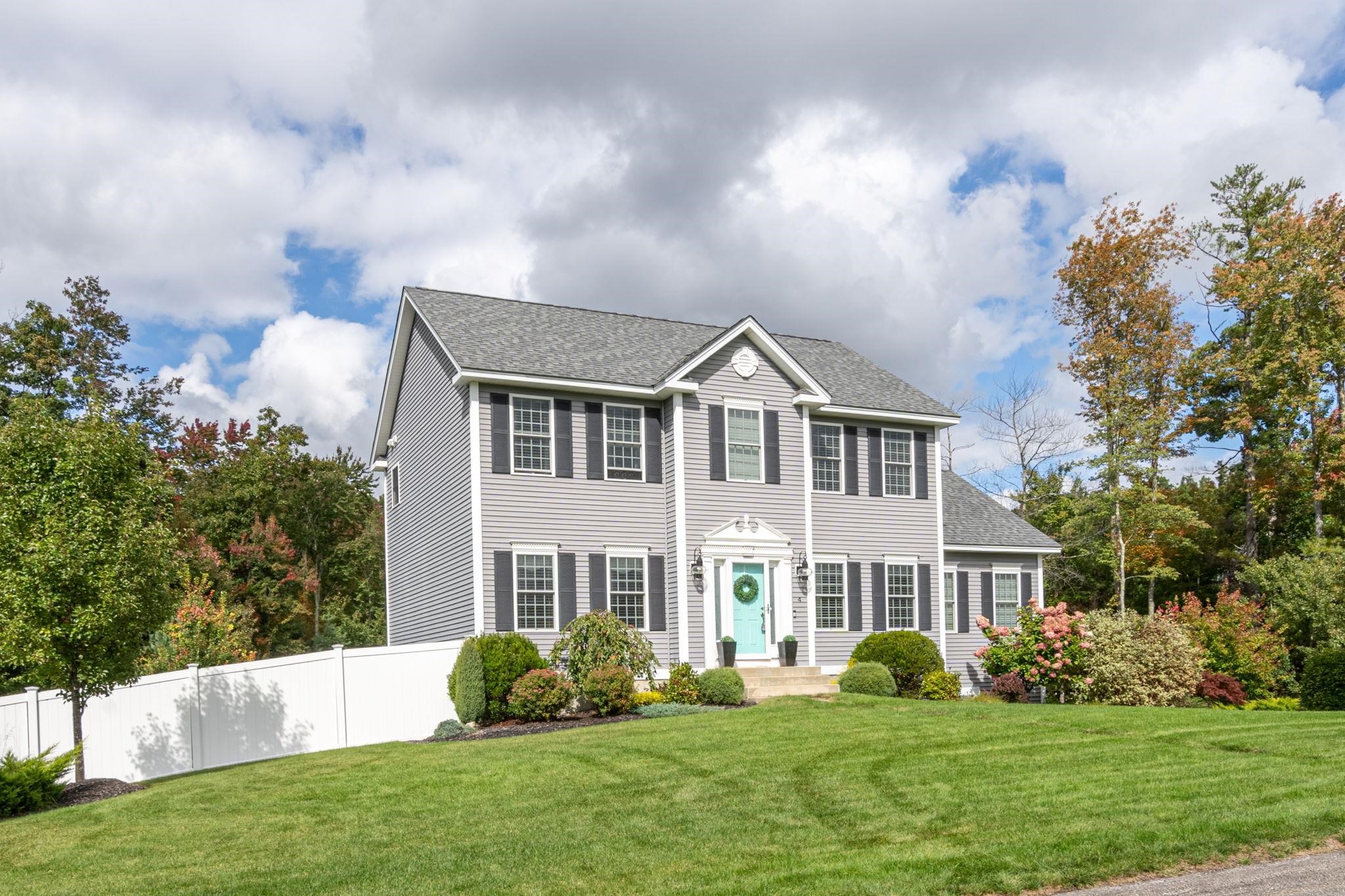 Bellflower Holw, Londonderry, NH 03053