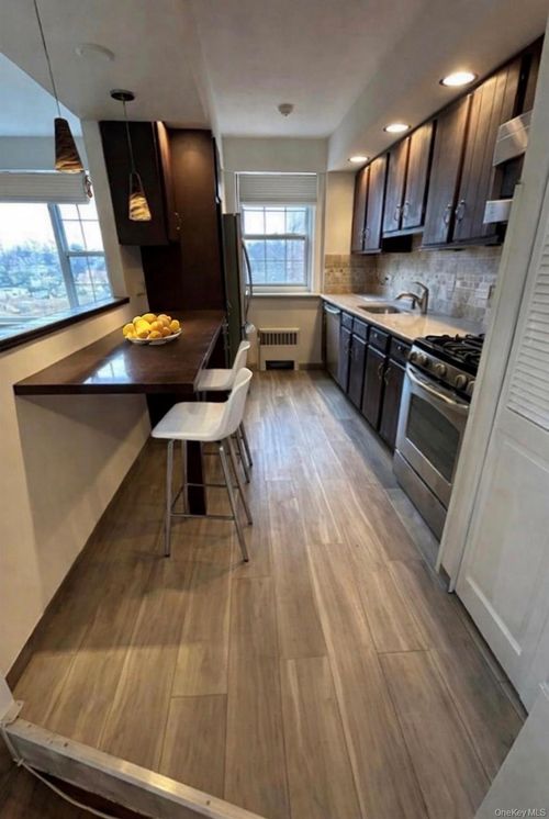 apt-5e-220 Pelham Rd, New Rochelle, NY, 10805-2541 | Card Image