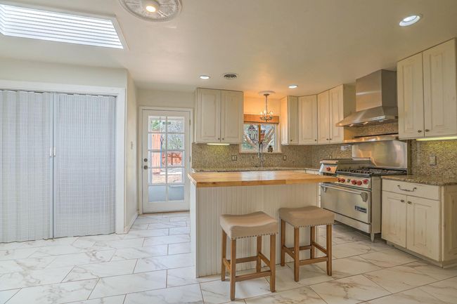 929 Stuart Rd, House other with 4 bedrooms, 4 bathrooms and null parking in Albuquerque NM | Image 15