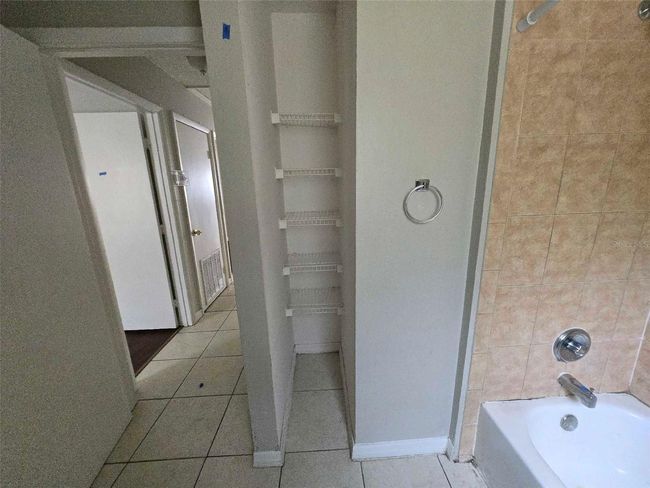 3112 Gordon Ct, House other with 3 bedrooms, 2 bathrooms and null parking in Tampa FL | Image 10