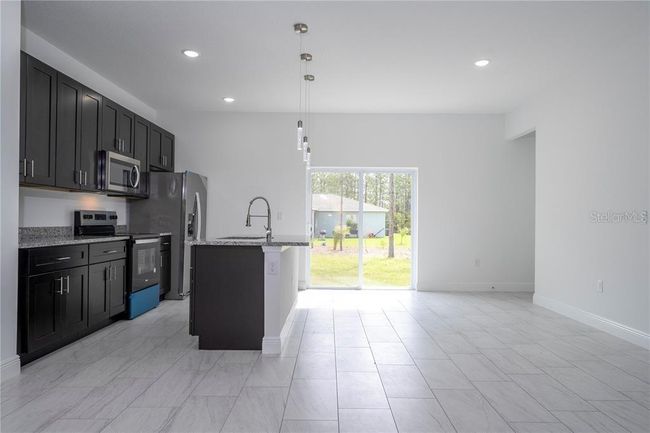 9825 N Swanee Ter, House other with 4 bedrooms, 2 bathrooms and null parking in DUNNELLON FL | Image 4