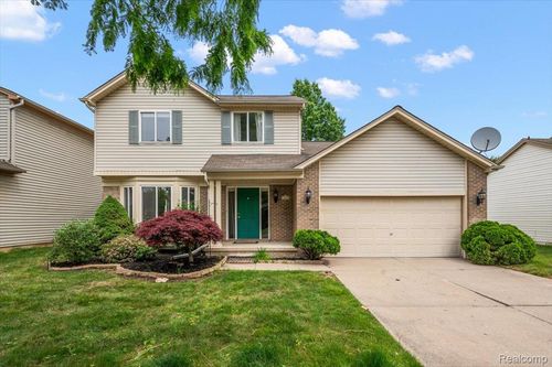 125 Algansee Dr, Troy, MI, 48083-1611 | Card Image