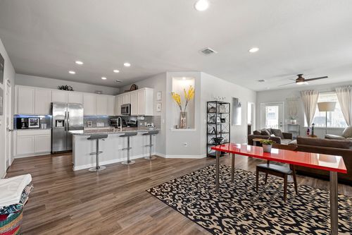 53-1701 Logan Dr, Round Rock, TX, 78664-2067 | Card Image