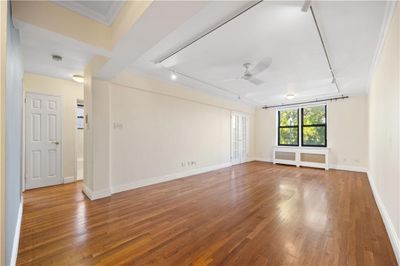 2G - 149 Marine Avenue, Home with 2 bedrooms, 1 bathrooms and null parking in Brooklyn NY | Image 3