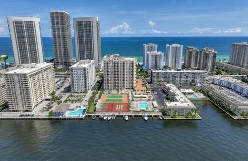17h-1865 S Ocean Dr, Hallandale Beach, FL, 33009-7651 | Card Image