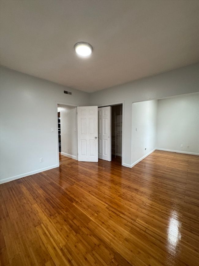 APT-2 - 39 Oakwood St, Condo with 4 bedrooms, 2 bathrooms and null parking in Boston MA | Image 9