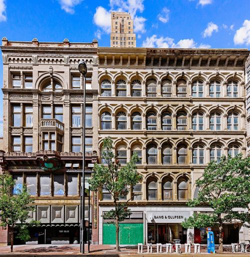 8 W 4th St, Cincinnati, OH, 45202 | Card Image