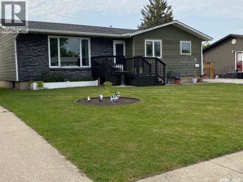 38 Charleswood Cres, Yorkton, SK, S3N2R6 | Card Image