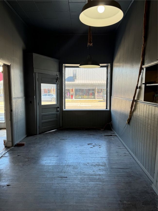 221 S Main St, Home with 0 bedrooms, 0 bathrooms and null parking in McGregor TX | Image 12