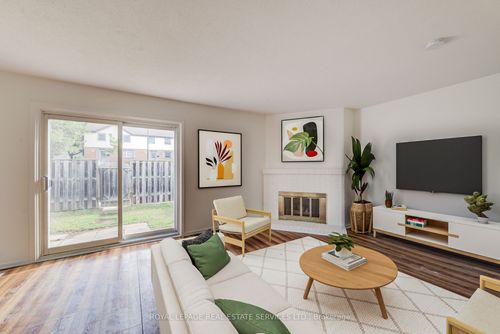 104 Mcdougall Rd, Waterloo, ON, N2L5C5 | Card Image