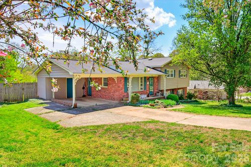 1091 16th Ave Nw, Hickory, NC, 28601-2266 | Card Image