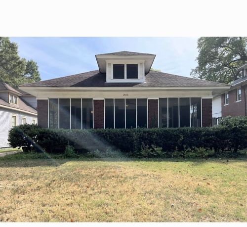 2013 Young Ave, Memphis, TN, 38104-5654 | Card Image