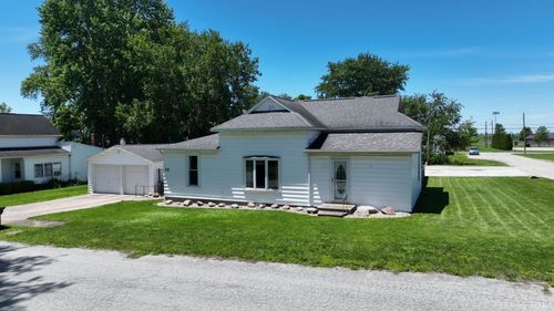 302 S Johnson St, Otterbein, IN, 47970 | Card Image