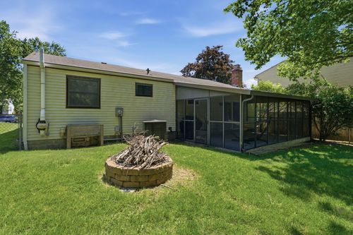 8715 Ripton Dr, Powell, OH, 43065-9077 | Card Image