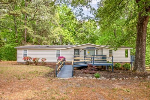 9975 Grove Ct, Gloucester, VA, 23061-2921 | Card Image