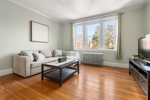 apt-5-52 Babcock St, Brookline, MA, 02446-5925 | Card Image